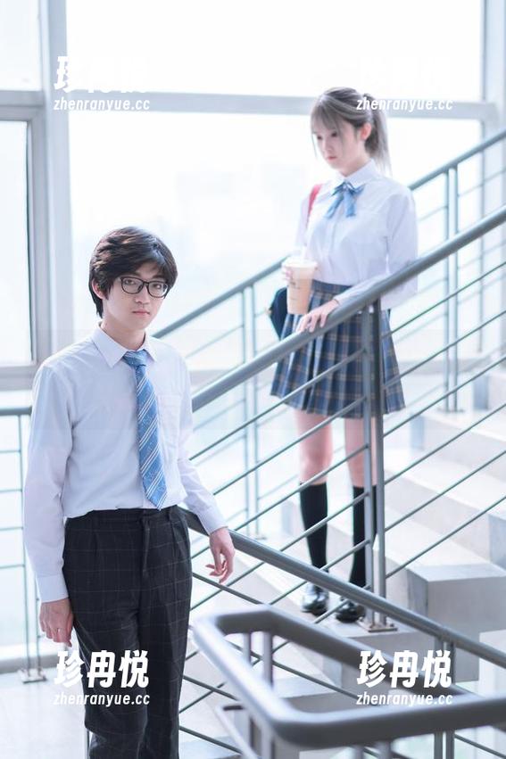 Akisoso秋楚楚 Akisoso秋楚楚‘底裤不见了’新cos,粉色透明女仆让秋天太过喧闹