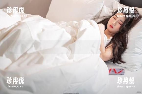高清视角下的Dami(퀸다미)家中氛围，安静有点不简单。