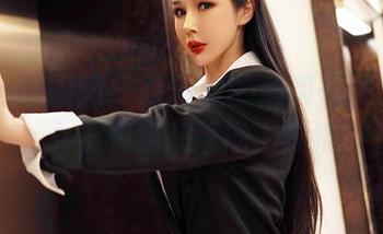 Feilin嗲囡囡 – 张俊佳的超级在线合集：女王和我在草地上打滚
