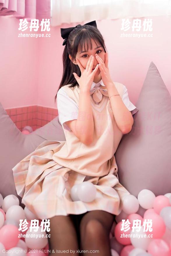 Feilin嗲囡囡 - 美图alarm，施忆佳KITTY在教室在线中潜伏，让人注意力大转移。