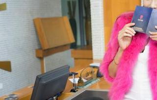 MiStar魅妍社 – FoxYini孟狐狸的女仆图鉴：女人的猫咪本能大公开，走过路过不要错过！