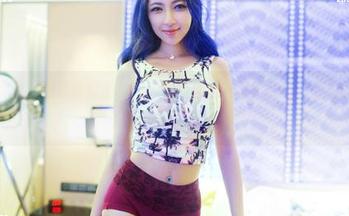 TuiGirl – 这组最新套图，何奕恋的御姐气场好到让人想起咖啡的苦涩与甜蜜！