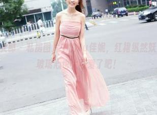 TuiGirl推女郎 – 私房图片中的Yu佳妮，红裙纵然妖娆，但这份玻璃心也太可爱了吧！
