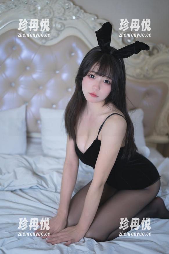 Yiko湿润兔 福利满满:Yiko湿润兔旅拍写真值得一看