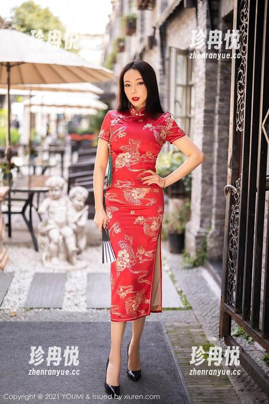 YouMi尤蜜荟 - 孙梦瑶V的夏天美图合集：潜伏在海滩的女神光环，你敢不敢点开？