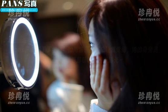 pans - 看“丁丁学姐”的高清原图，总让我觉得，她的身旁是不是还停留着那暖暖的校园时光～