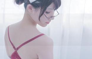 你十七鸽的泳装合集：不只是水上乐园的捣蛋鬼！