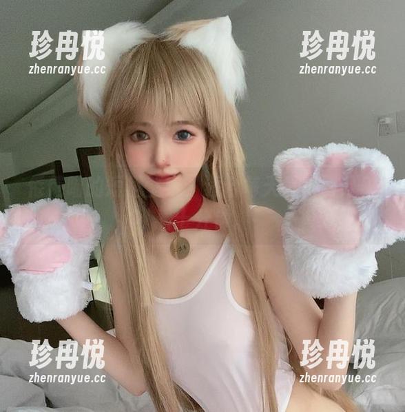 倦倦喵的短裙壁纸，适合每天醒来时盯着看十分钟。