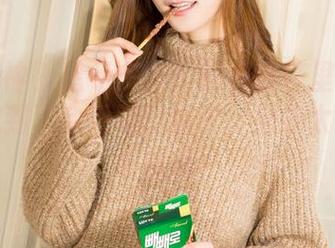 克拉女神 – 暗示多多！熙妍的裤里丝原图让我想到了会呼吸的裤子，是我太想象力丰富吗？