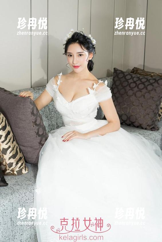 克拉女神 - 泳池透视：芝月免费图包带你畅游水底秘境！