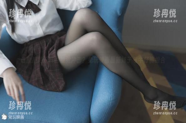 谁能拒绝这样的视觉冲击？兔玩映画最新妹子与牛仔裤组合