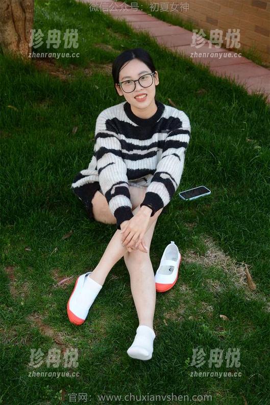 初夏女神 - 新生代女仆来啦！点点的最新原图，有点俏皮又不失优雅哦。