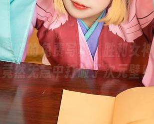 喵喵的喵吖的免费写真，胜利女神的范儿竟然无意中打破了次元壁！