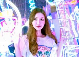 嗲囡囡 – 施忆佳KITTY的内衣合集：一口气看完，觉得人生多了点颜色！