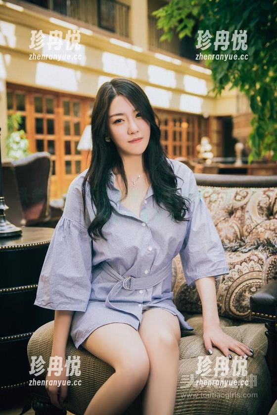 头条女神 - 不许偷懒！刘瑾希教室高清图片里的欢乐时光！