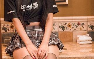 头条女神 – 周夕爱户外，最新照片让人想反复咀嚼，怎么会这么酷炫呢？