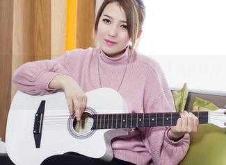 头条女神 – 原图里的蔡楠和泳衣：这细节让我直呼内行，哈哈哈！