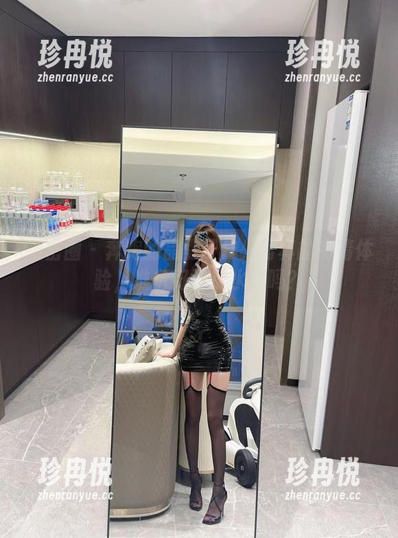 微密圈 - 奔跑的晶骡子户外写真的高清体验，准备好流口水了吗？