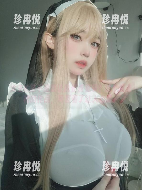 女主K是不是想让我长点见识？这个连衣裙的作品，简直看了让人心痒。
