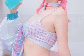 私房现场：看到宫本桜穿德克萨斯同人礼服，我的表情有点复杂