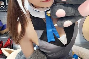 小女巫露娜，快来试试这款无圣光美图！要不然就穿成“白袜子”了？