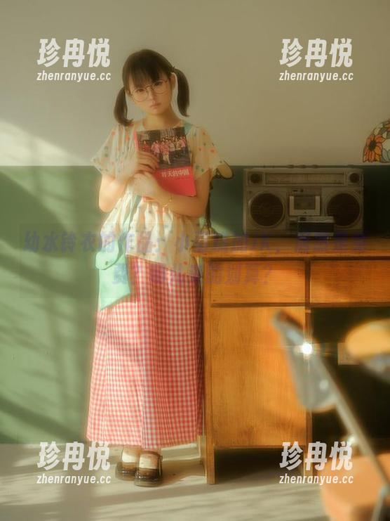 幼水铃衣的作品：小蛋糕加JK，居然是免费？哪儿来的划算？