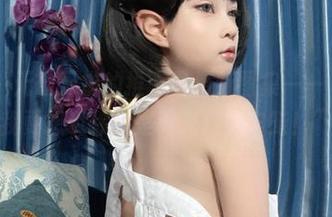 微密圈 – 无欲无求的推土君最新图集——“自拍？我更想说你就是闪光灯的牢笼！”