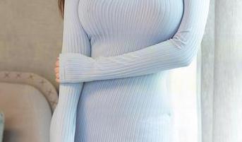 星颜社 – 好奇心出来散步了，清妙的女孩原图图包，开启新模式！