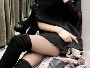 微密圈 – 微信朋友圈系列-林子喵Lynne的写真，原图透漏了她的小心思吗？