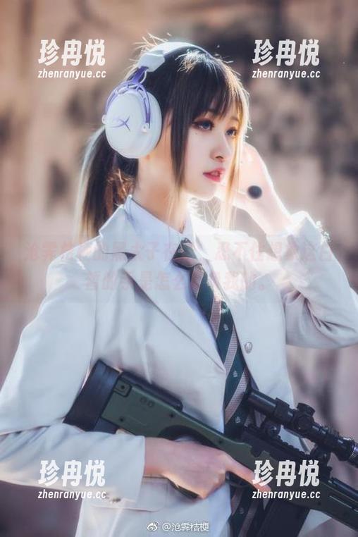 沧霁桔梗的黑太子在线，忍不住想象这白皙的手是怎么欺负我的。