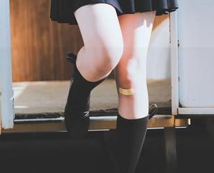 河豚抚子图集：这红衣小女仆，不是我想象中的那种小清新啊，反而……