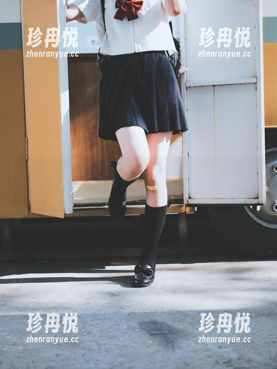 河豚抚子 河豚抚子图集:这红衣小女仆,不是我想象中的那种小清新啊,反而……