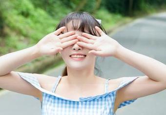 波萝社 – 高画质的内衣，柳侑绮Sevenbaby怎么又把我给吸引住了呢？