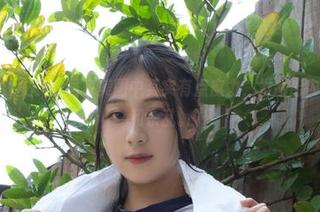 无圣光在浅安安的居家美图中其实有点魔力，发掘出内心的平静和杂乱。