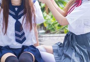 爱蜜社 – 肉丝写真再升级！“兜豆靓Youlina”的最新创作让人垂涎欲滴！