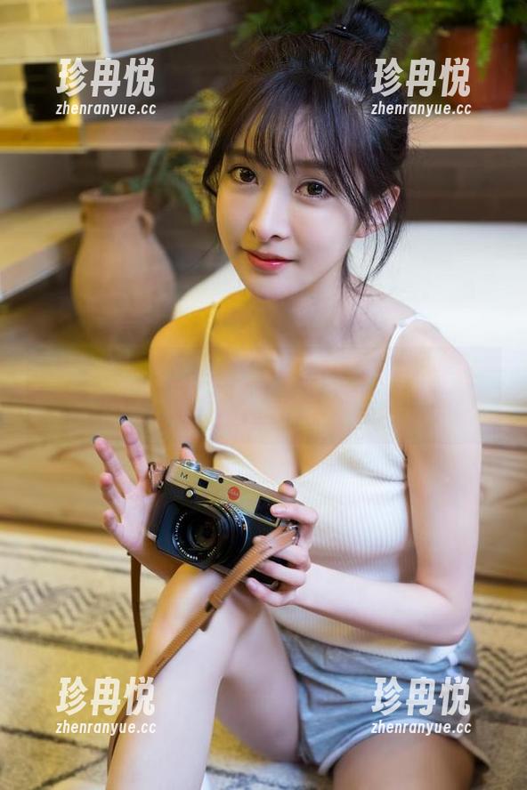 王羽杉x蕾丝连体比基尼：你以为只是套图吗？这是一场精致cos秀！