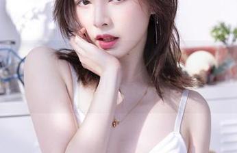 白露Bululu来了，黑白私拍合集让你捧腹的同时还得注意眼神！