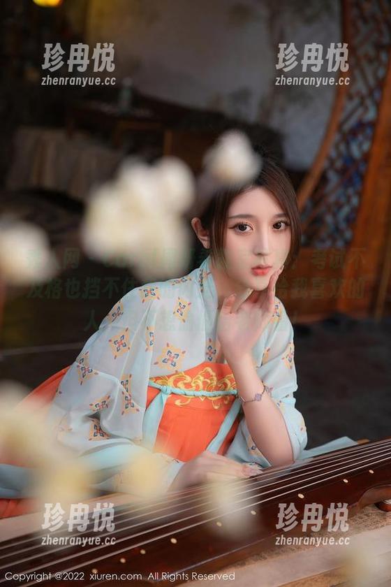 秀人网-Carol周妍希 秀人网 - Carol周妍希教室写真:考试不及格也挡不住我的闪光,分享给我喜欢的人,但不想偷偷给老师看!