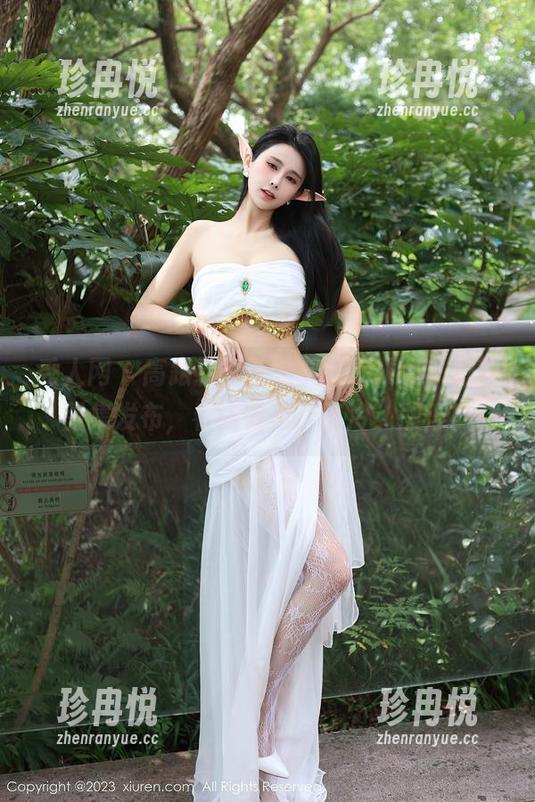 秀人网-佘贝拉bella 秀人网 - 高跟鞋里的佘贝拉bella,最新图集发布,看她如何“高冷”漂浮!