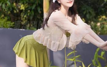 秀人网 – 夏甜甜的暖心夏日：这套图，深入夏天的灵魂资源！