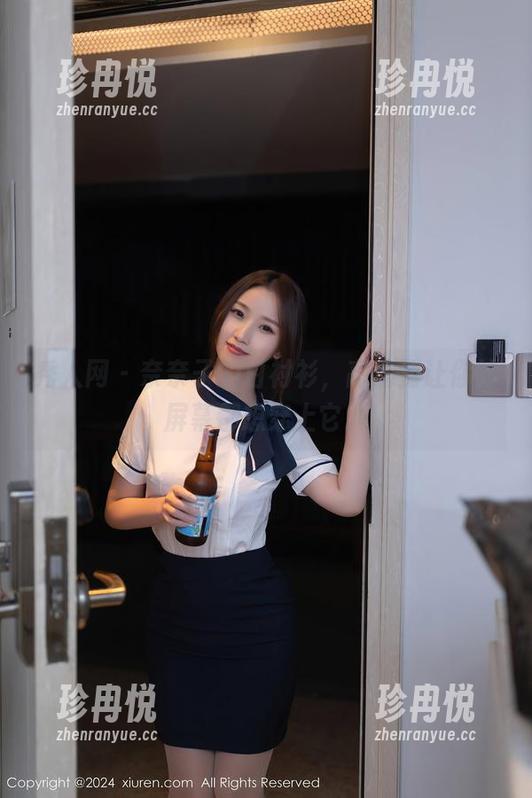 秀人网 - 奈奈子的白衬衫，高清到让你的屏幕都想穿上它。