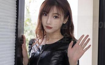 秀人网 – 在泳池边更自信！媃柔rourou泳衣合集，下载全攻略！