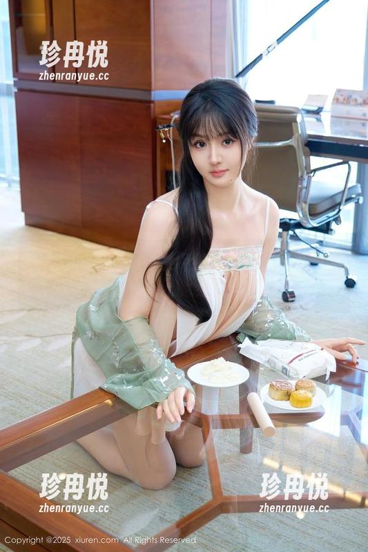 秀人网-小蛮妖yummy 秀人网 - 小蛮妖yummy的网袜写真合集,谁说网袜只能穿在宿舍里?