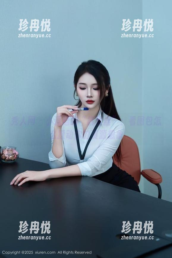 秀人网-小逗逗 秀人网 - 小逗逗的“裤里丝”:看图包怎么撩动你的资源想象