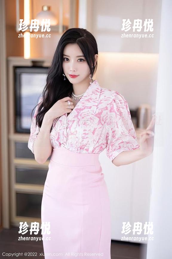 秀人网-慧敏Vivi 秀人网 - 慧敏Vivi的女友有套图,高清让人看得眉头一挑,忍不住想点一点!