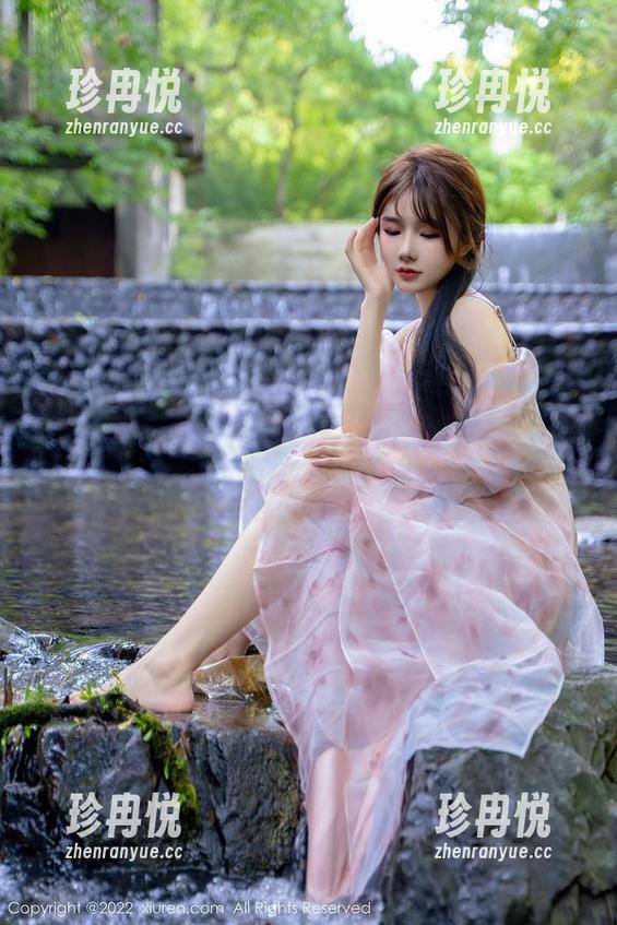 秀人网-绮里嘉Ula 秀人网 - 夏日的清新:绮里嘉Ula写真精选,让你想立刻去海边!