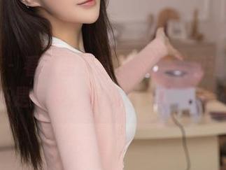 秀人网 – 看蛋蛋宝穿和服，不知道是惊艳还是逗趣，你说图片里是啥？