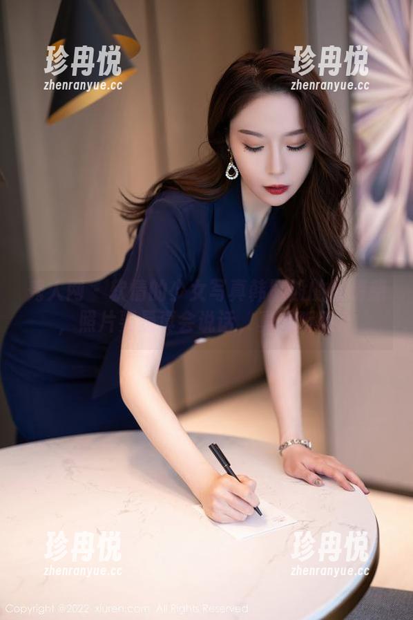 秀人网 - 软情的少女写真韩剧般的剧情感，照片要是真会说话，真想听听。