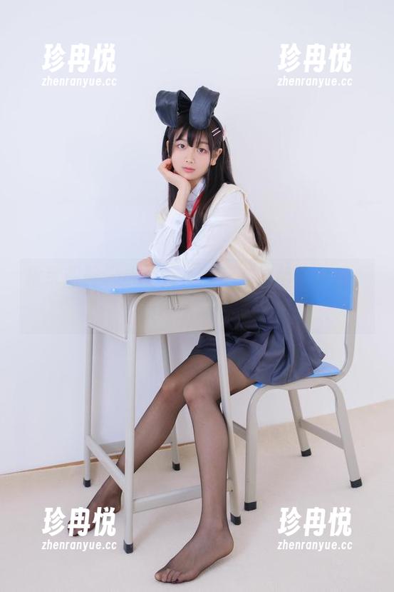 稚乖画册 - 赤西夜夜的腿在这组写真里，真的太吸睛了