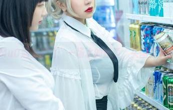 当穆零Mu0遇上浴缸：一场水的邂逅，买图库下载省心！